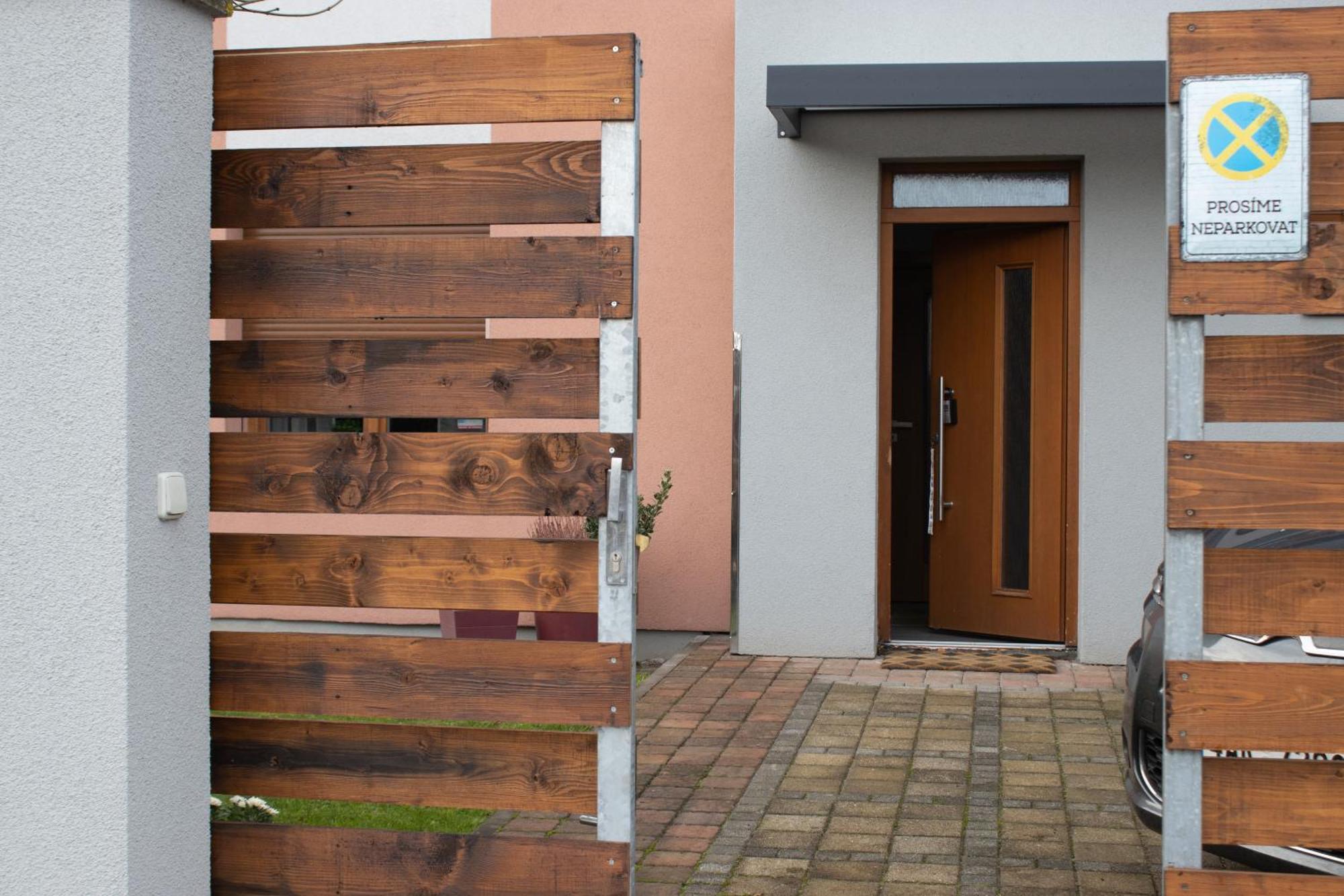 Apartman U Lesa Nové Jirny Exterior foto
